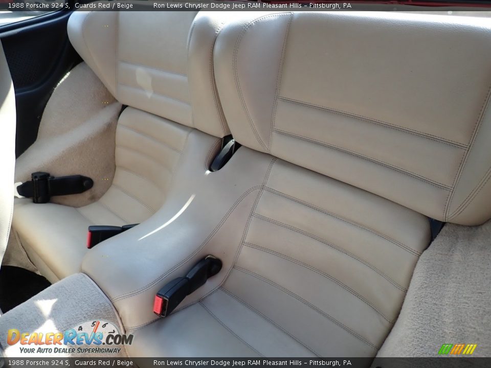 Rear Seat of 1988 Porsche 924 S Photo #11