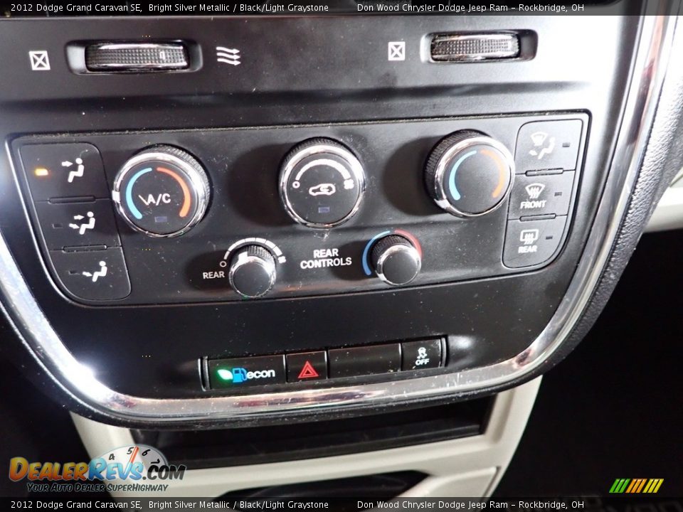 2012 Dodge Grand Caravan SE Bright Silver Metallic / Black/Light Graystone Photo #16