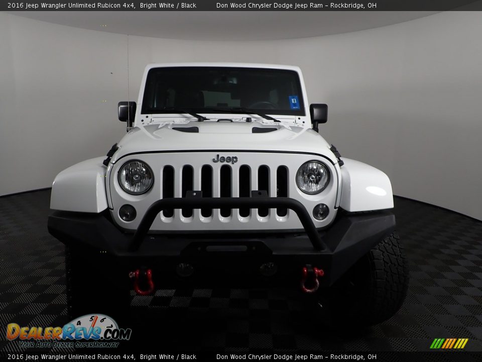 2016 Jeep Wrangler Unlimited Rubicon 4x4 Bright White / Black Photo #3