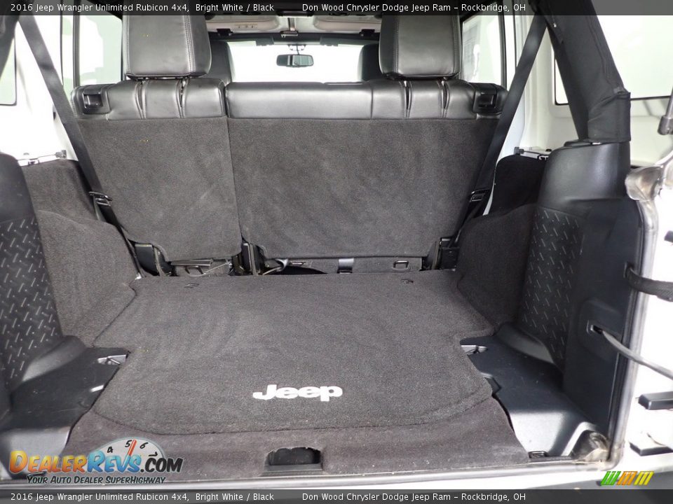 2016 Jeep Wrangler Unlimited Rubicon 4x4 Bright White / Black Photo #8