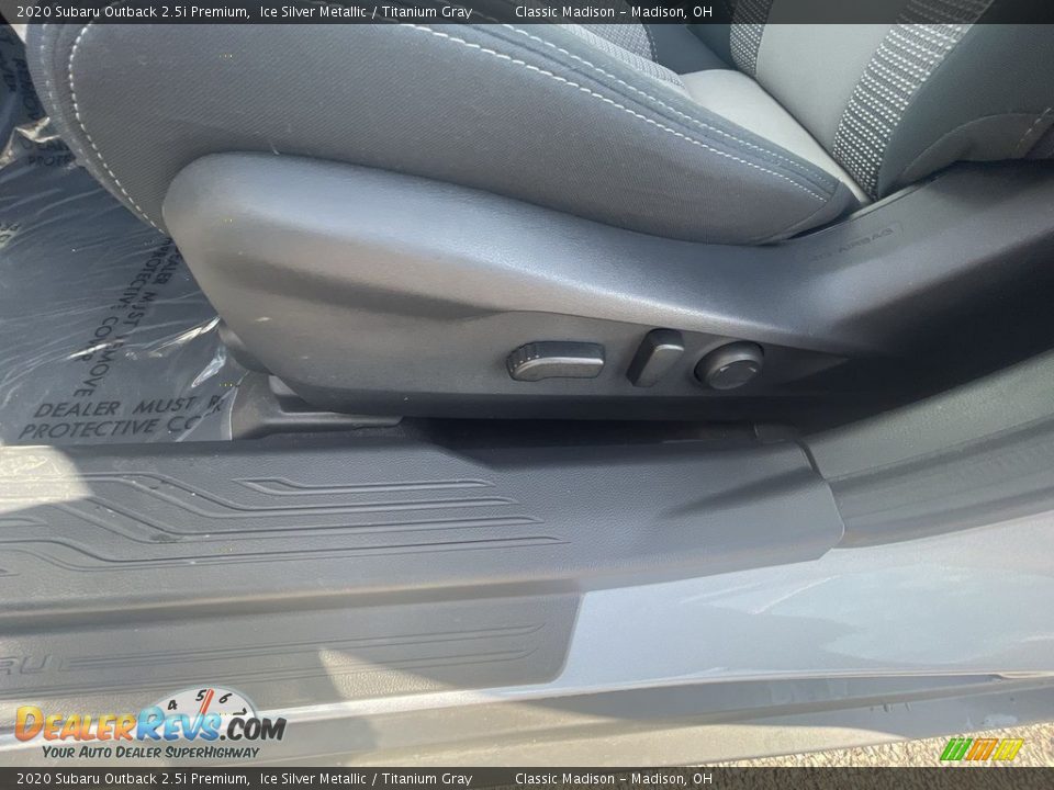 2020 Subaru Outback 2.5i Premium Ice Silver Metallic / Titanium Gray Photo #7