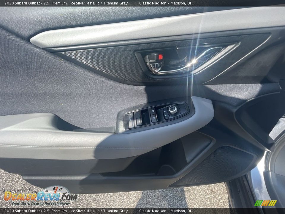 2020 Subaru Outback 2.5i Premium Ice Silver Metallic / Titanium Gray Photo #8