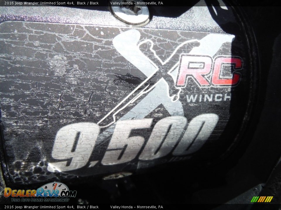 2016 Jeep Wrangler Unlimited Sport 4x4 Black / Black Photo #8