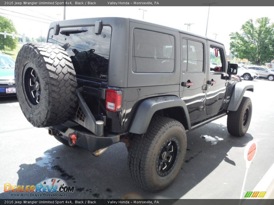 2016 Jeep Wrangler Unlimited Sport 4x4 Black / Black Photo #11