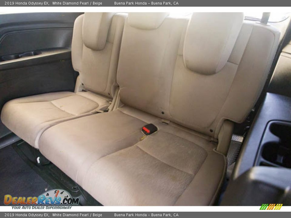 2019 Honda Odyssey EX White Diamond Pearl / Beige Photo #19