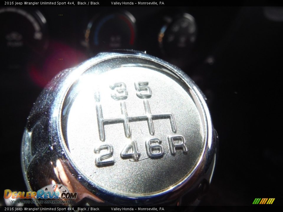 2016 Jeep Wrangler Unlimited Sport 4x4 Black / Black Photo #17