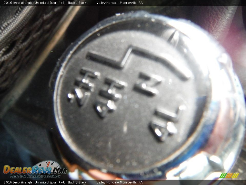 2016 Jeep Wrangler Unlimited Sport 4x4 Black / Black Photo #18