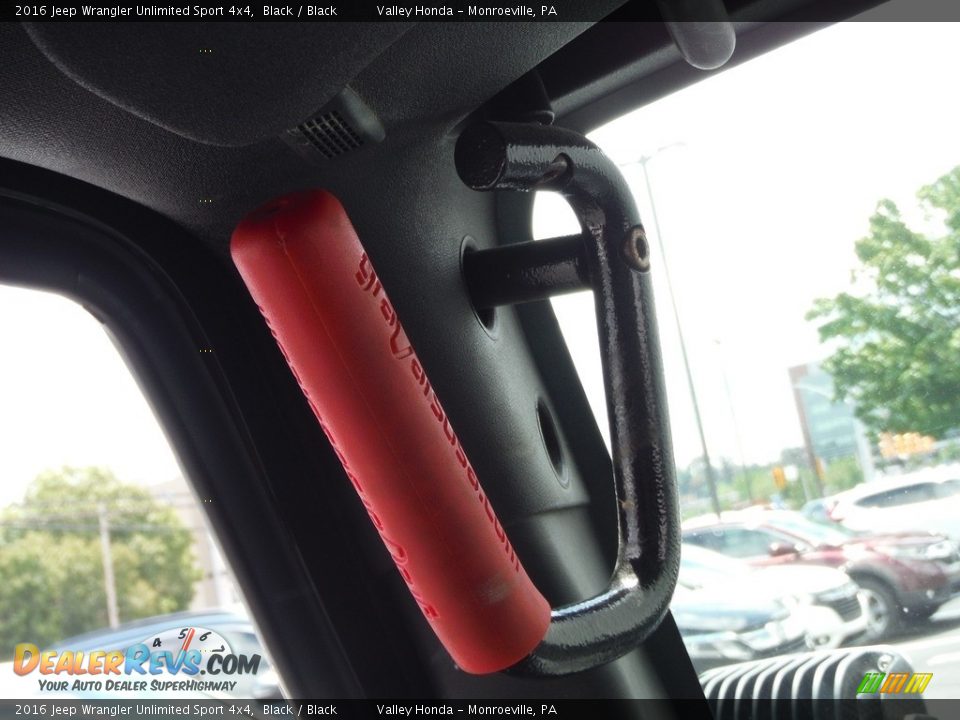 2016 Jeep Wrangler Unlimited Sport 4x4 Black / Black Photo #21