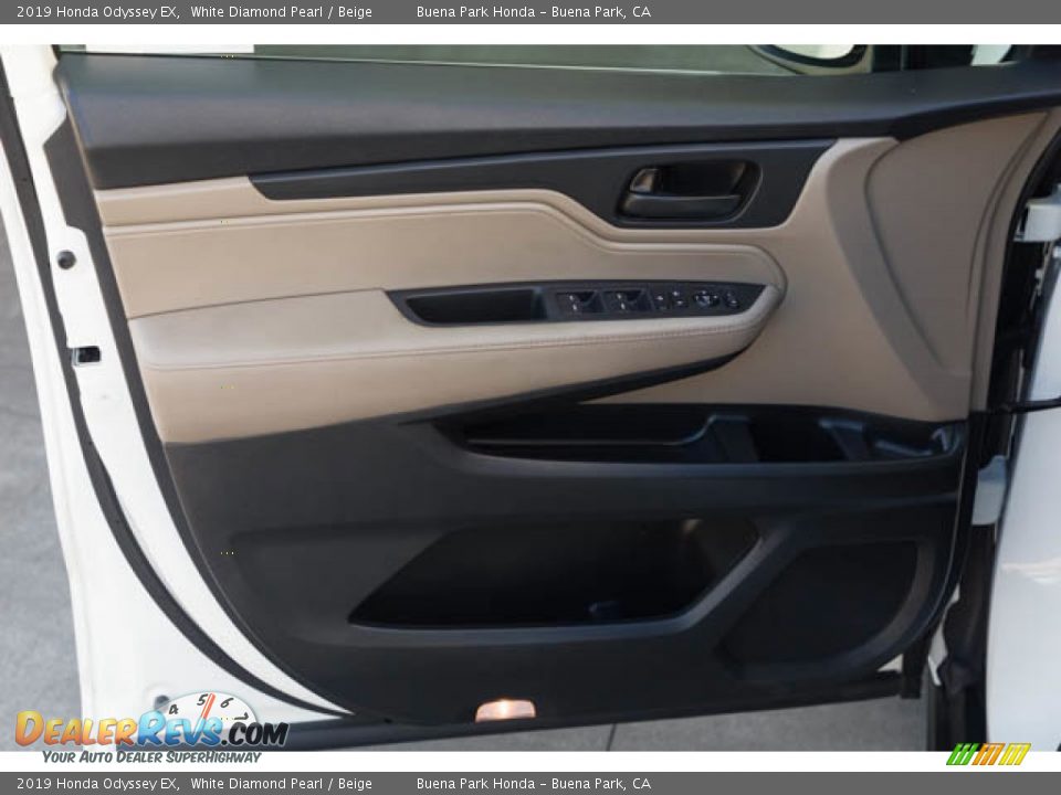 2019 Honda Odyssey EX White Diamond Pearl / Beige Photo #29