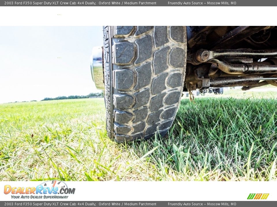 2003 Ford F350 Super Duty XLT Crew Cab 4x4 Dually Oxford White / Medium Parchment Photo #11