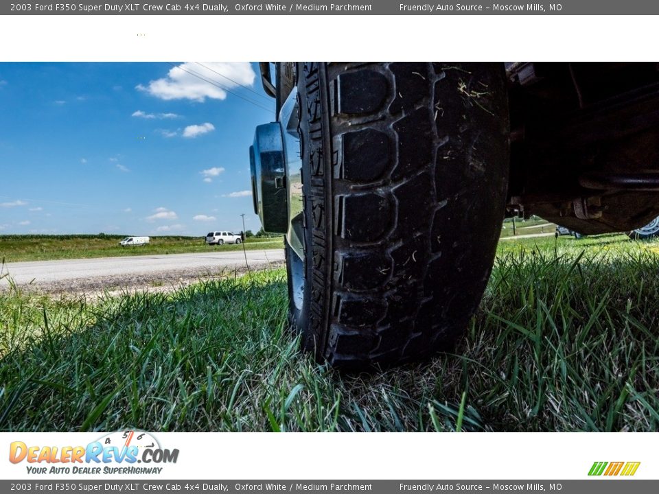 2003 Ford F350 Super Duty XLT Crew Cab 4x4 Dually Oxford White / Medium Parchment Photo #15