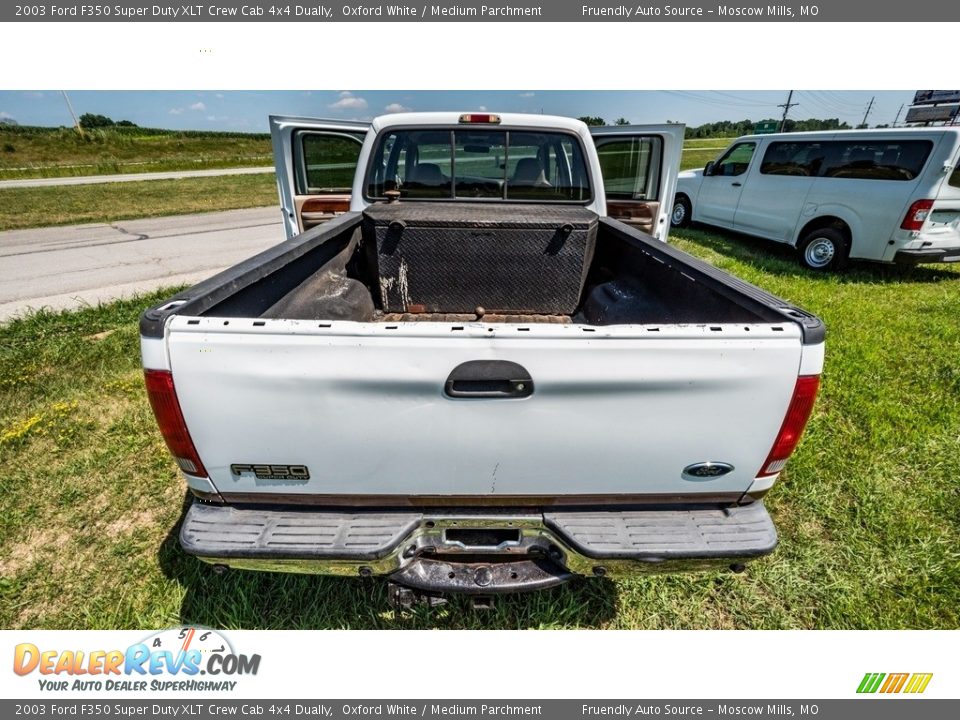 2003 Ford F350 Super Duty XLT Crew Cab 4x4 Dually Oxford White / Medium Parchment Photo #21