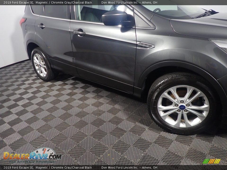 2019 Ford Escape SE Magnetic / Chromite Gray/Charcoal Black Photo #5