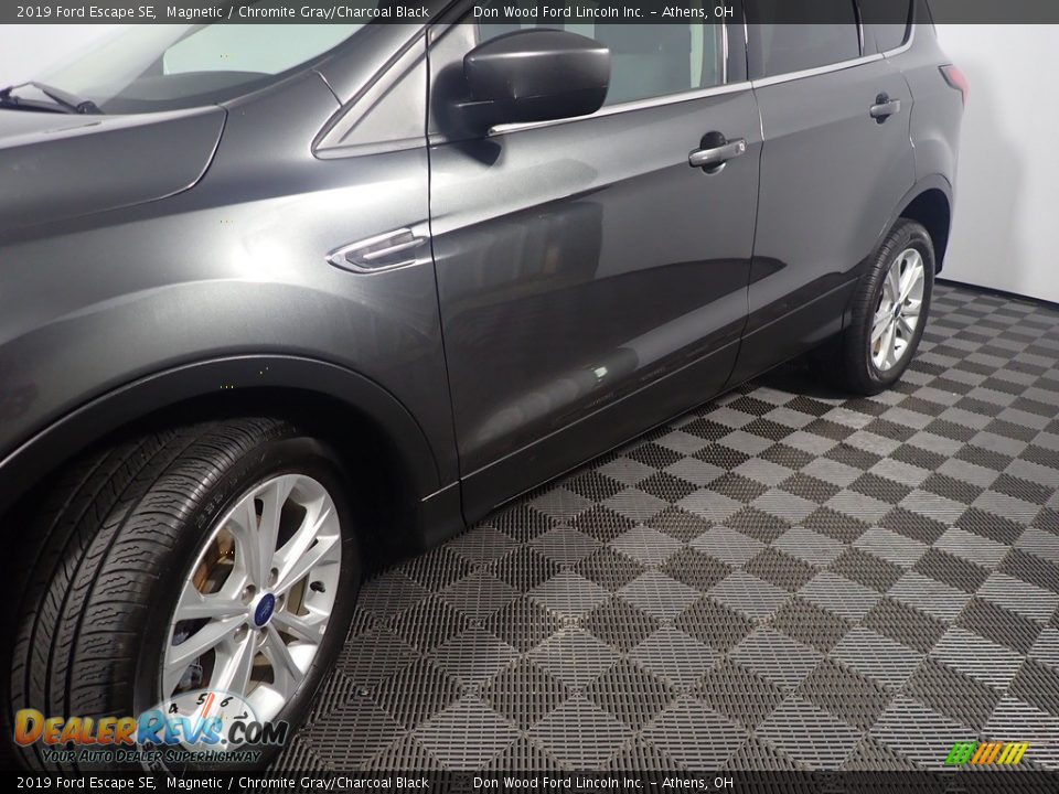 2019 Ford Escape SE Magnetic / Chromite Gray/Charcoal Black Photo #11