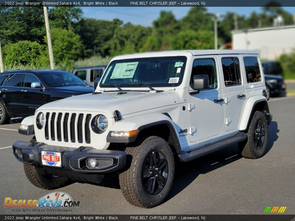 2022 Jeep Wrangler Unlimited Sahara 4x4 Bright White / Black Photo #1