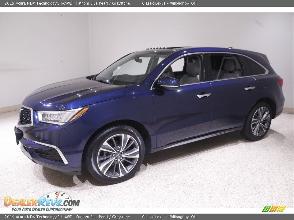 Front 3/4 View of 2019 Acura MDX Technology SH-AWD Photo #3