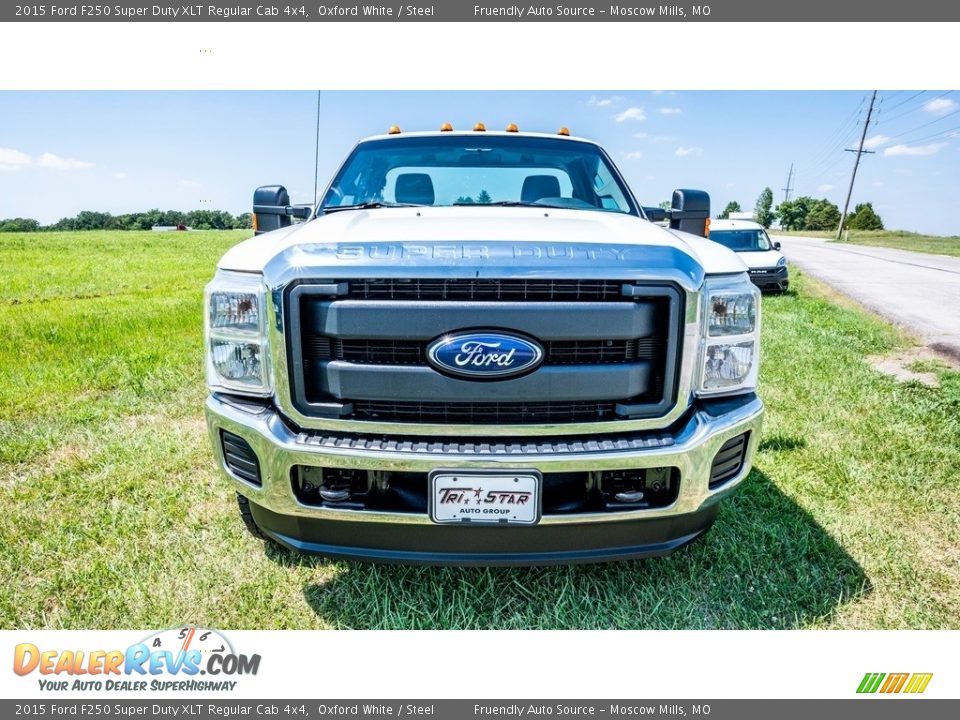 2015 Ford F250 Super Duty XLT Regular Cab 4x4 Oxford White / Steel Photo #9