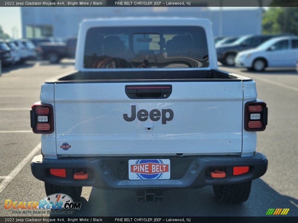 2022 Jeep Gladiator Mojave 4x4 Bright White / Black Photo #7