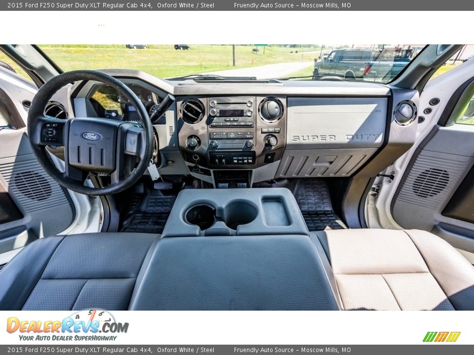 2015 Ford F250 Super Duty XLT Regular Cab 4x4 Oxford White / Steel Photo #24