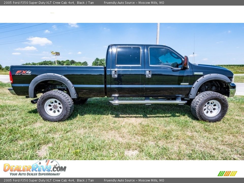 2005 Ford F350 Super Duty XLT Crew Cab 4x4 Black / Tan Photo #3