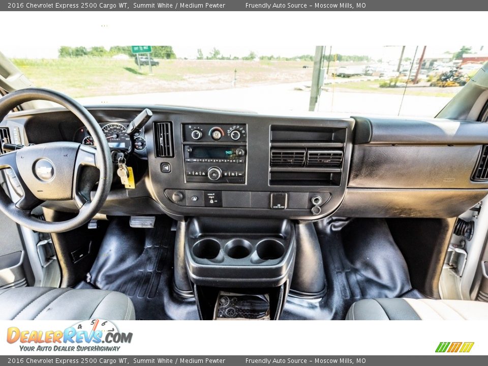 Dashboard of 2016 Chevrolet Express 2500 Cargo WT Photo #27