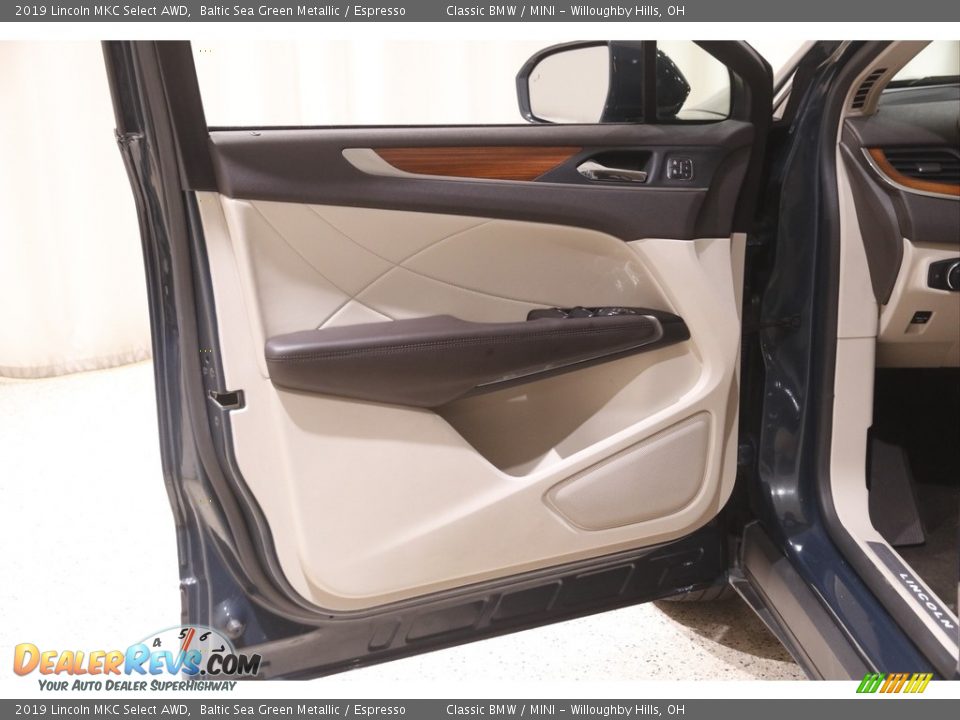 Door Panel of 2019 Lincoln MKC Select AWD Photo #5
