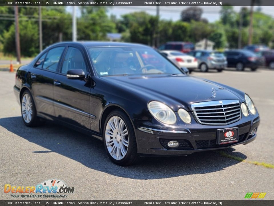 Front 3/4 View of 2008 Mercedes-Benz E 350 4Matic Sedan Photo #7