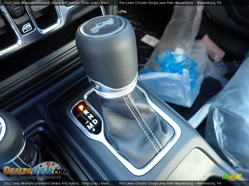 2022 Jeep Wrangler Unlimited Sahara 4XE Hybrid Sting-Gray / Black Photo #16
