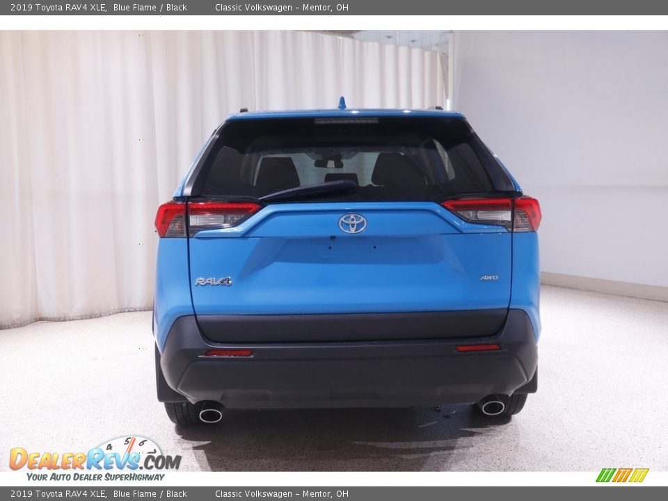 2019 Toyota RAV4 XLE Blue Flame / Black Photo #18
