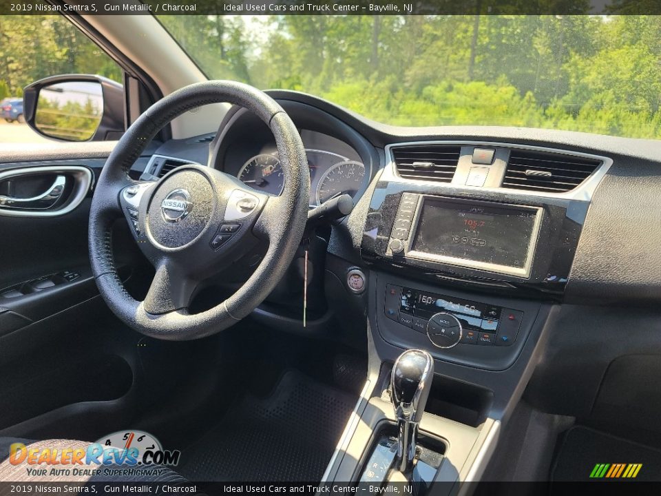 2019 Nissan Sentra S Gun Metallic / Charcoal Photo #11