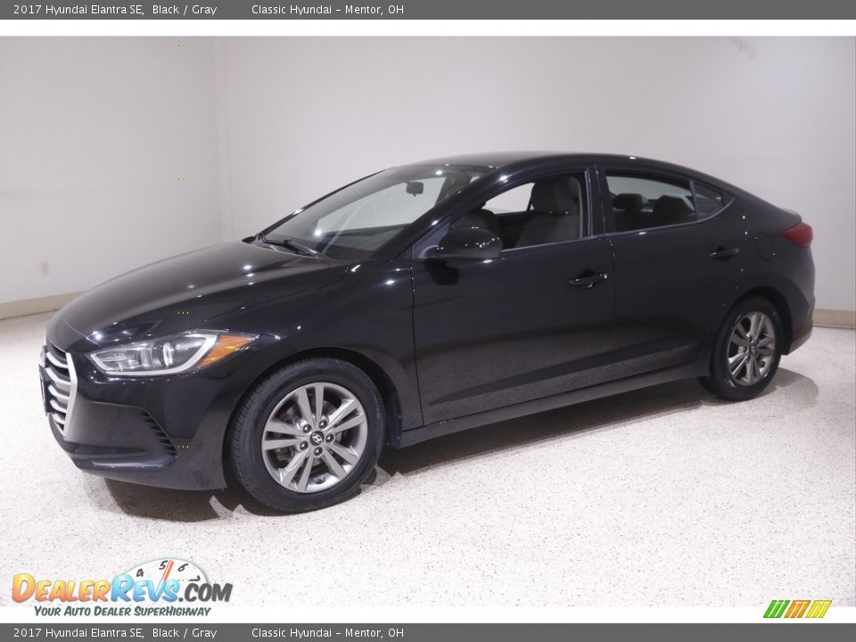 2017 Hyundai Elantra SE Black / Gray Photo #3