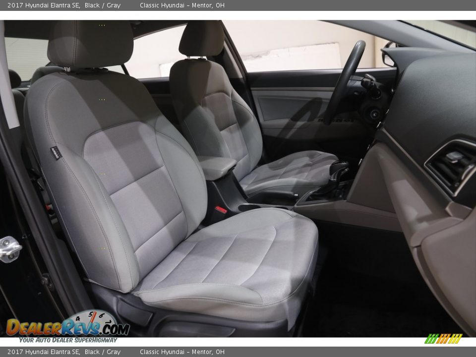 2017 Hyundai Elantra SE Black / Gray Photo #14