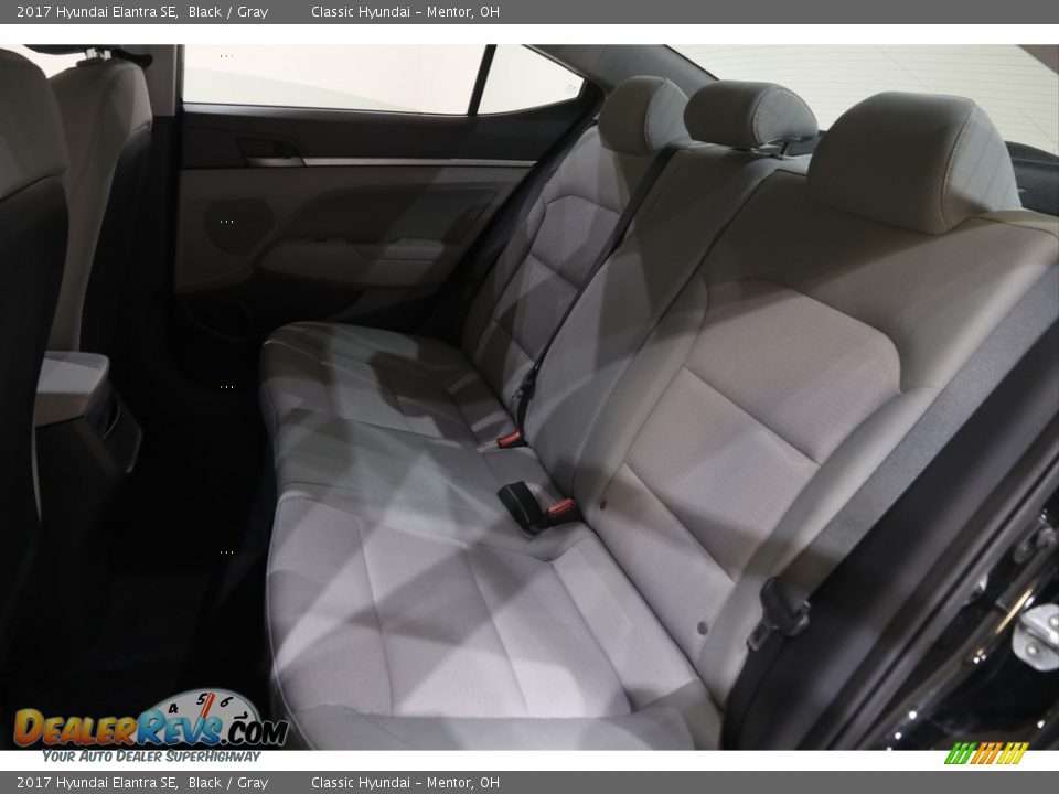 2017 Hyundai Elantra SE Black / Gray Photo #16