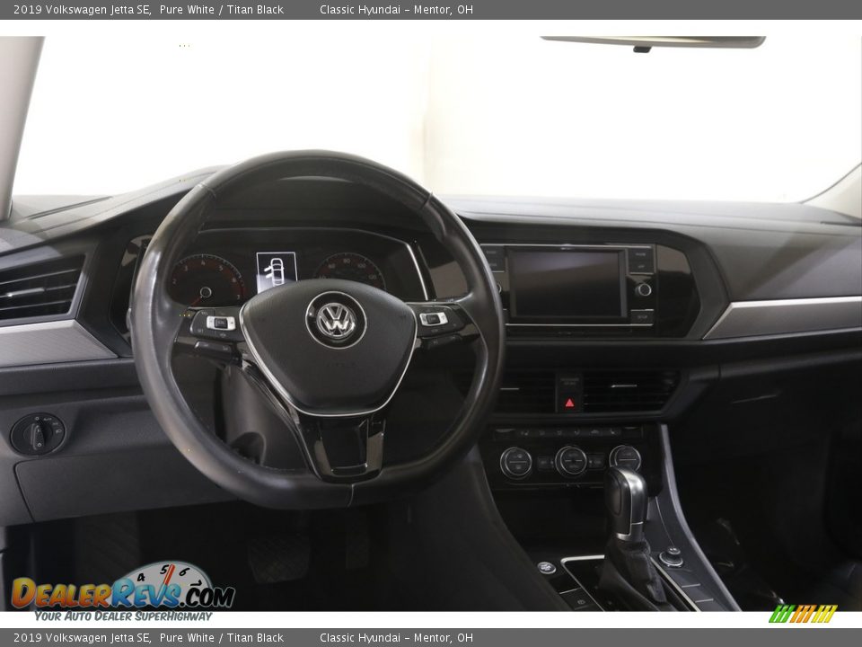 2019 Volkswagen Jetta SE Pure White / Titan Black Photo #6