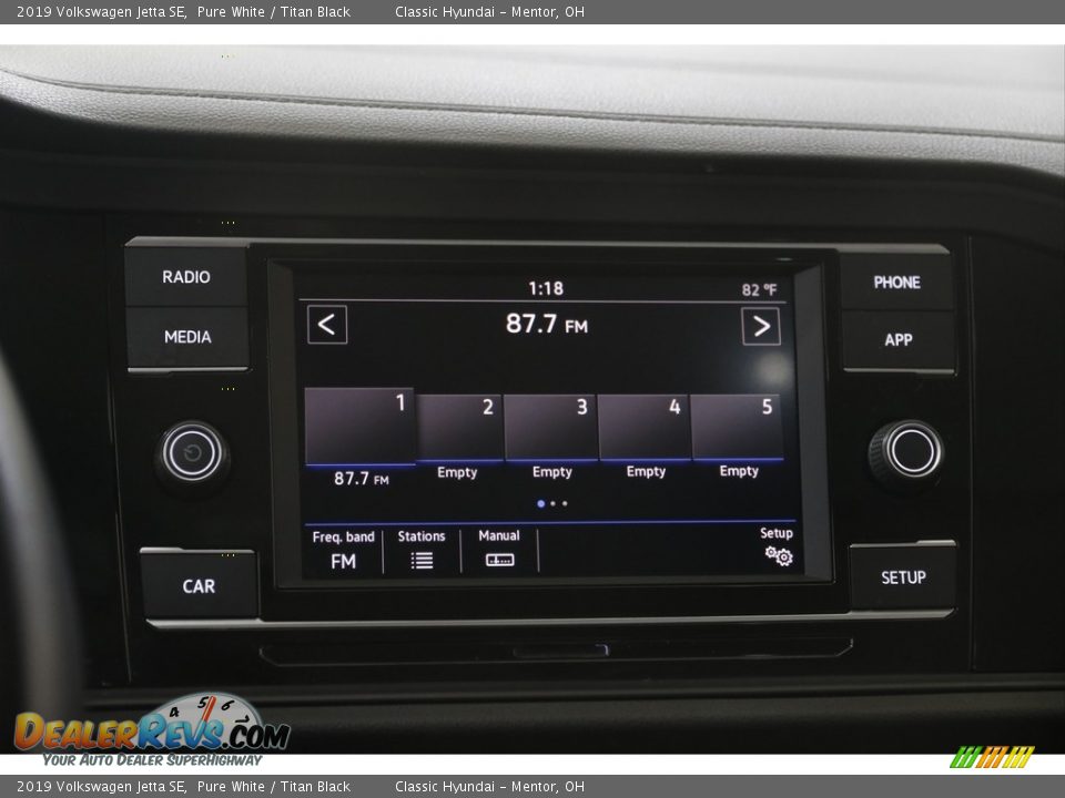 2019 Volkswagen Jetta SE Pure White / Titan Black Photo #10