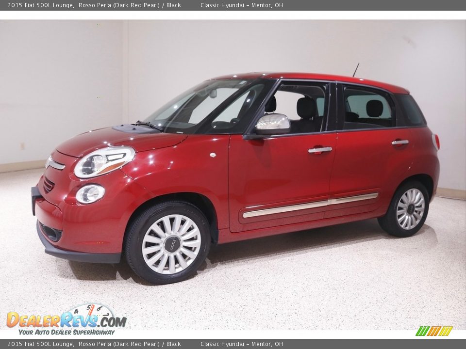 Front 3/4 View of 2015 Fiat 500L Lounge Photo #3