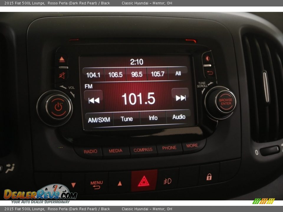 Audio System of 2015 Fiat 500L Lounge Photo #10