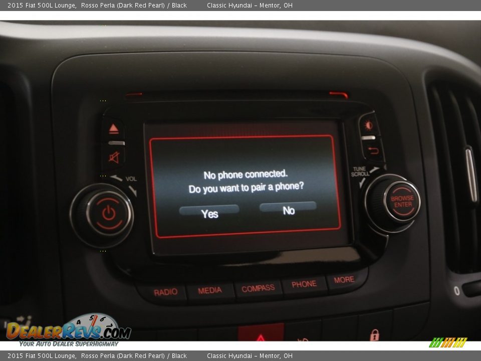 Controls of 2015 Fiat 500L Lounge Photo #12
