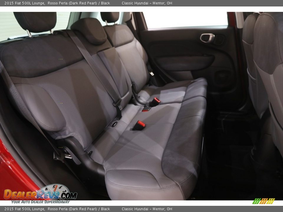 Rear Seat of 2015 Fiat 500L Lounge Photo #18
