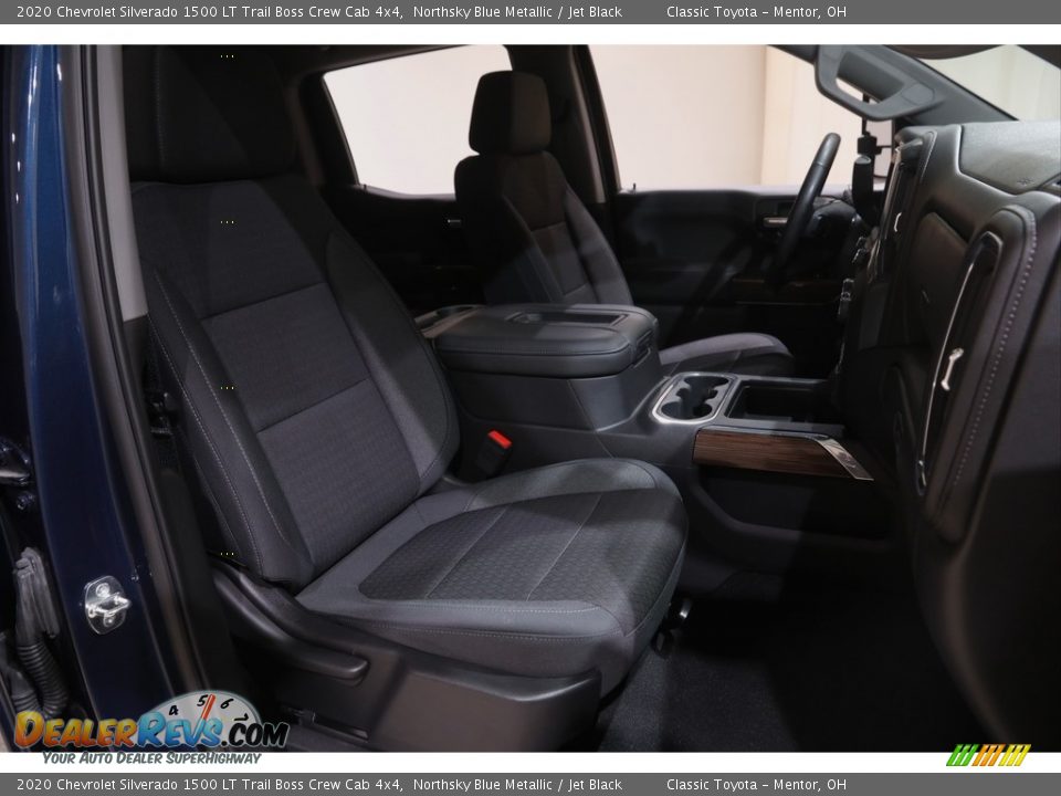 Front Seat of 2020 Chevrolet Silverado 1500 LT Trail Boss Crew Cab 4x4 Photo #17