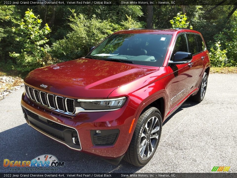2022 Jeep Grand Cherokee Overland 4x4 Velvet Red Pearl / Global Black Photo #2