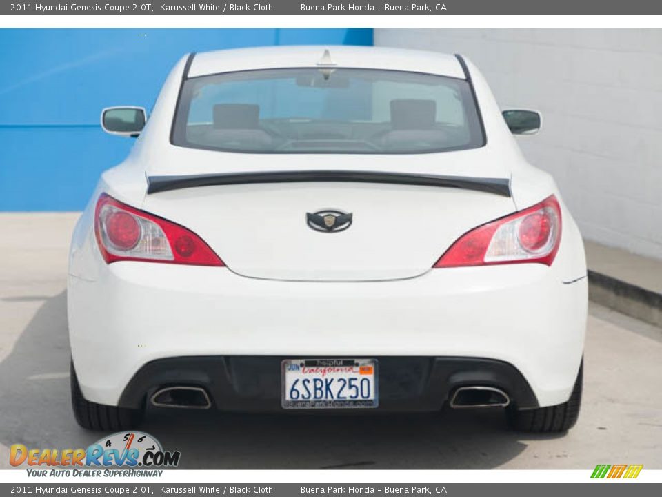 2011 Hyundai Genesis Coupe 2.0T Karussell White / Black Cloth Photo #11