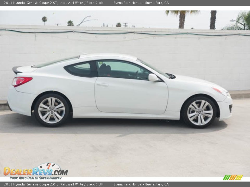 2011 Hyundai Genesis Coupe 2.0T Karussell White / Black Cloth Photo #14