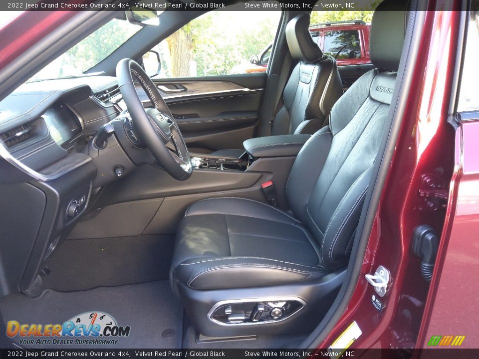 Front Seat of 2022 Jeep Grand Cherokee Overland 4x4 Photo #10