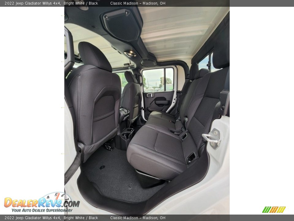 2022 Jeep Gladiator Willys 4x4 Bright White / Black Photo #3
