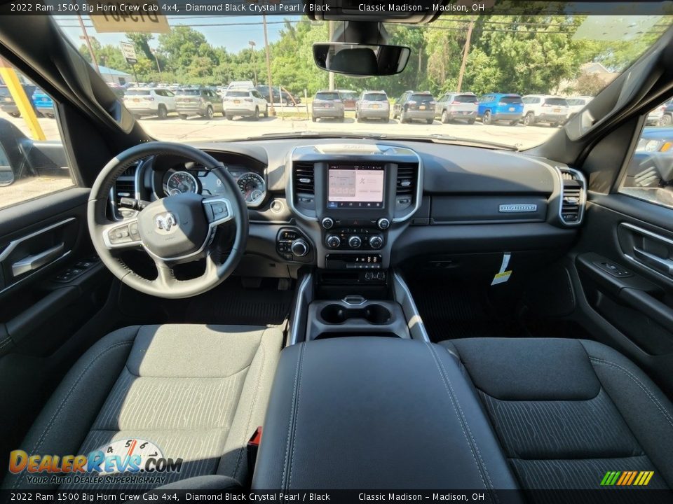 2022 Ram 1500 Big Horn Crew Cab 4x4 Diamond Black Crystal Pearl / Black Photo #4