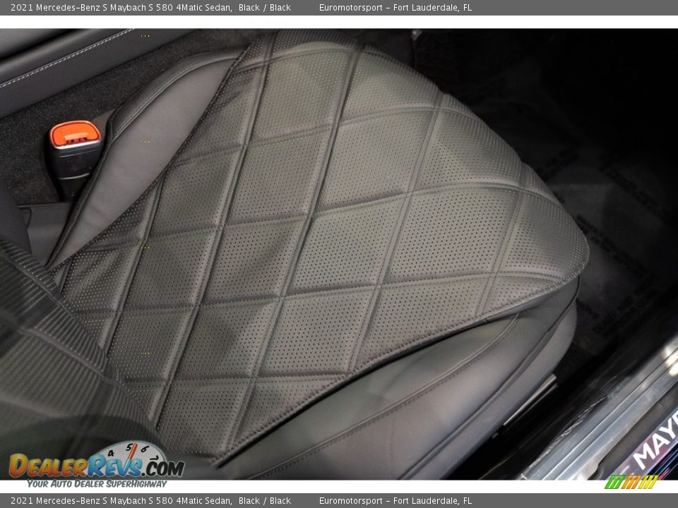 Front Seat of 2021 Mercedes-Benz S Maybach S 580 4Matic Sedan Photo #41