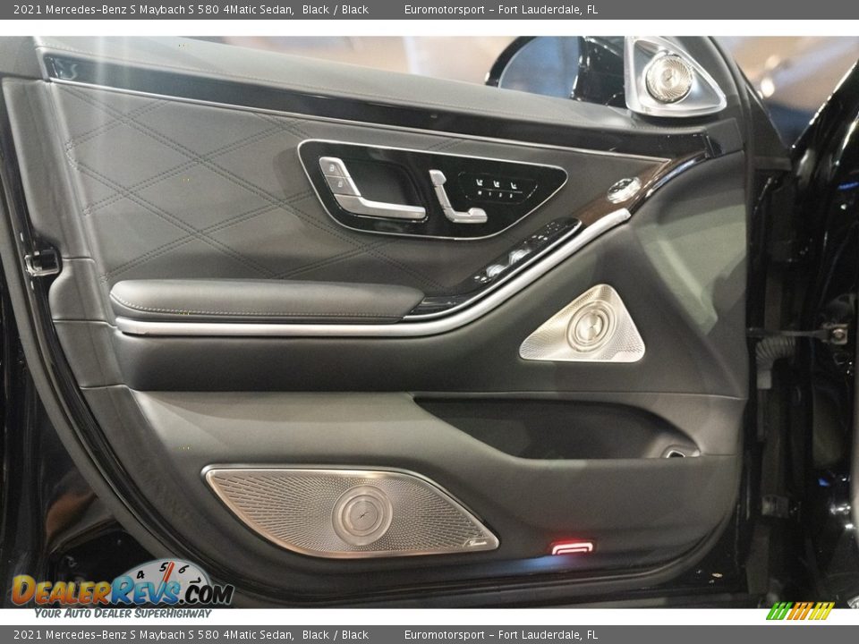 Door Panel of 2021 Mercedes-Benz S Maybach S 580 4Matic Sedan Photo #42