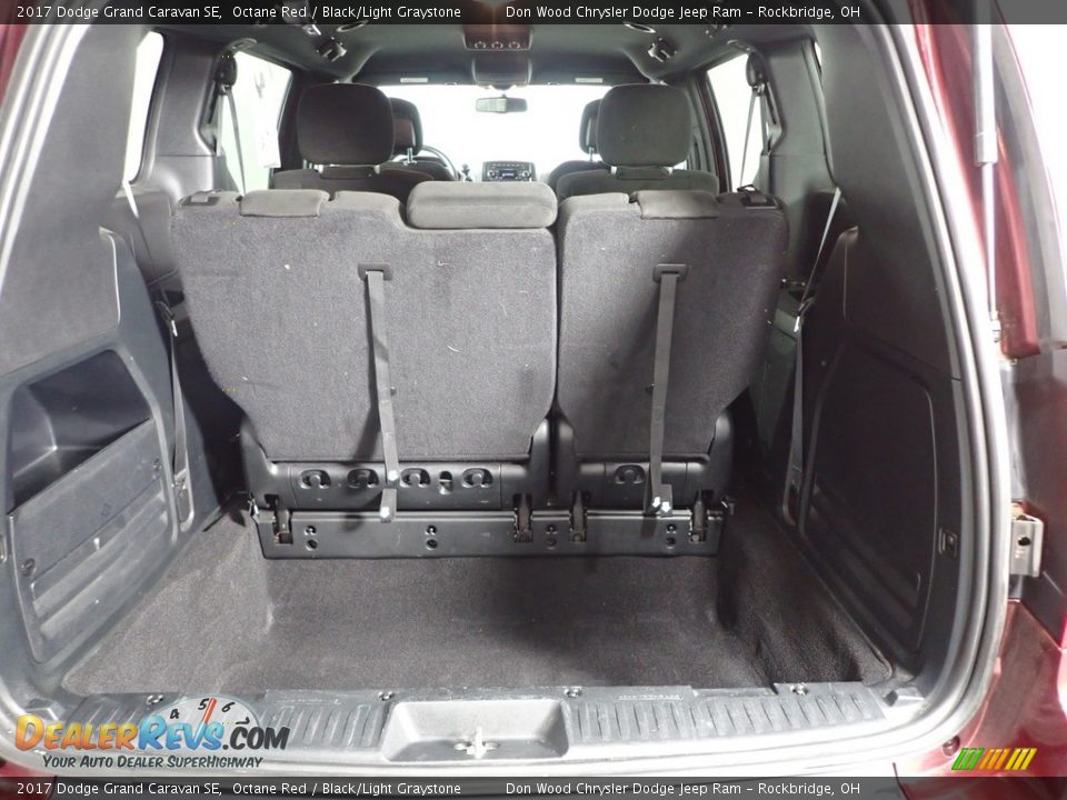 2017 Dodge Grand Caravan SE Octane Red / Black/Light Graystone Photo #7