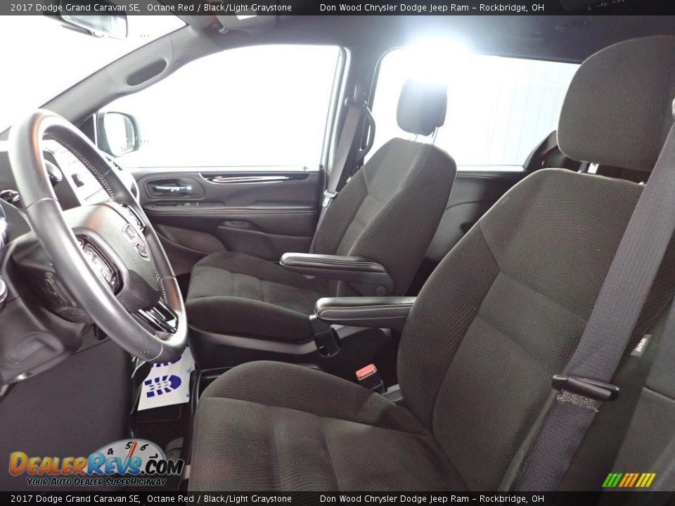 2017 Dodge Grand Caravan SE Octane Red / Black/Light Graystone Photo #11